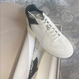 Rothy’s NTW moss green and cream RS01